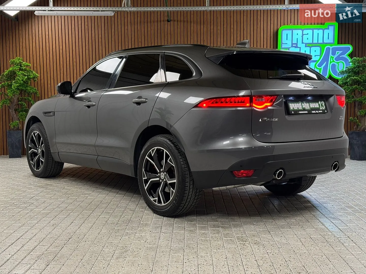 2016 Jaguar F-Pace - мініатюра 53