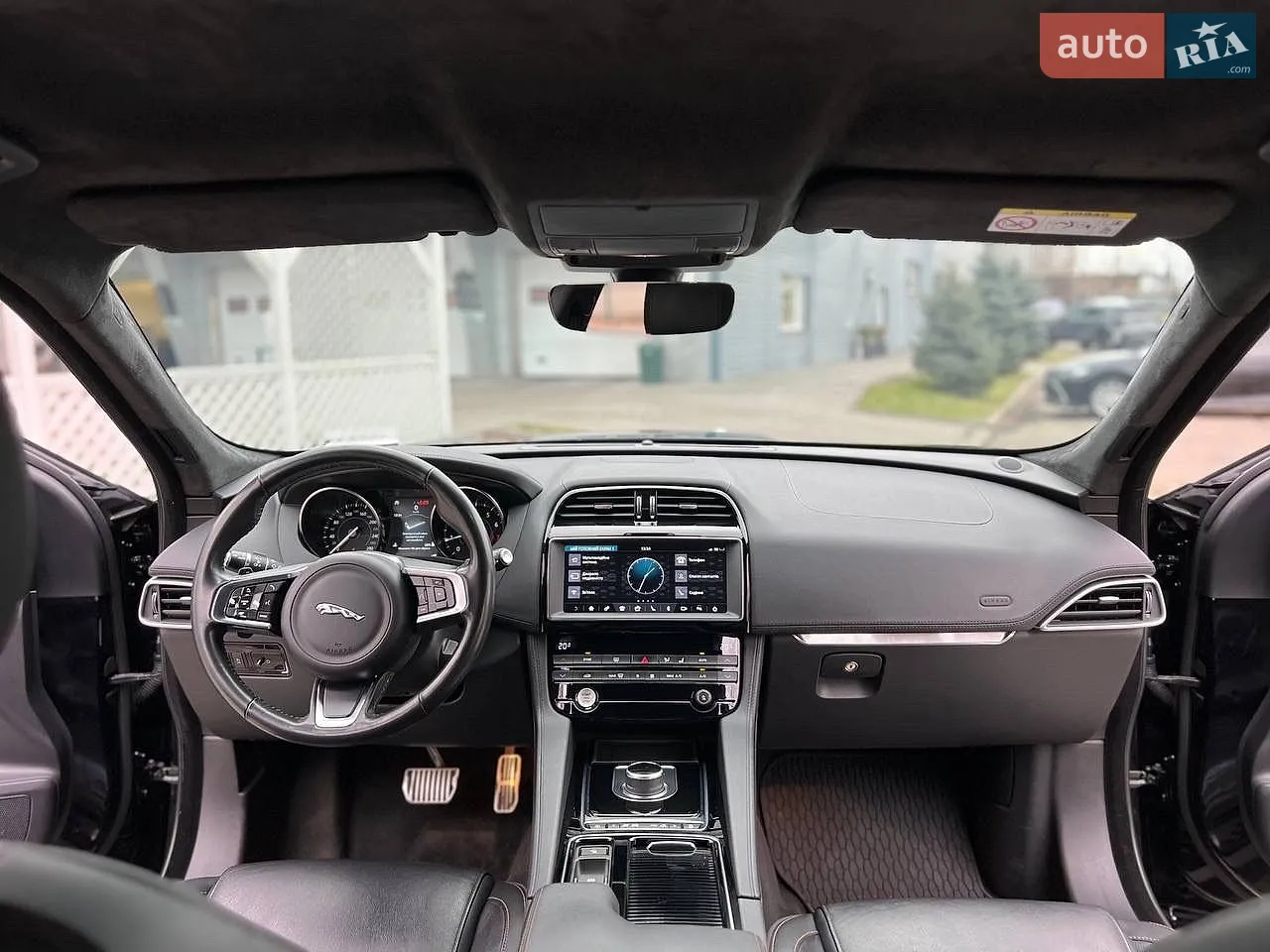 2019 Jaguar F-Pace - мініатюра 16