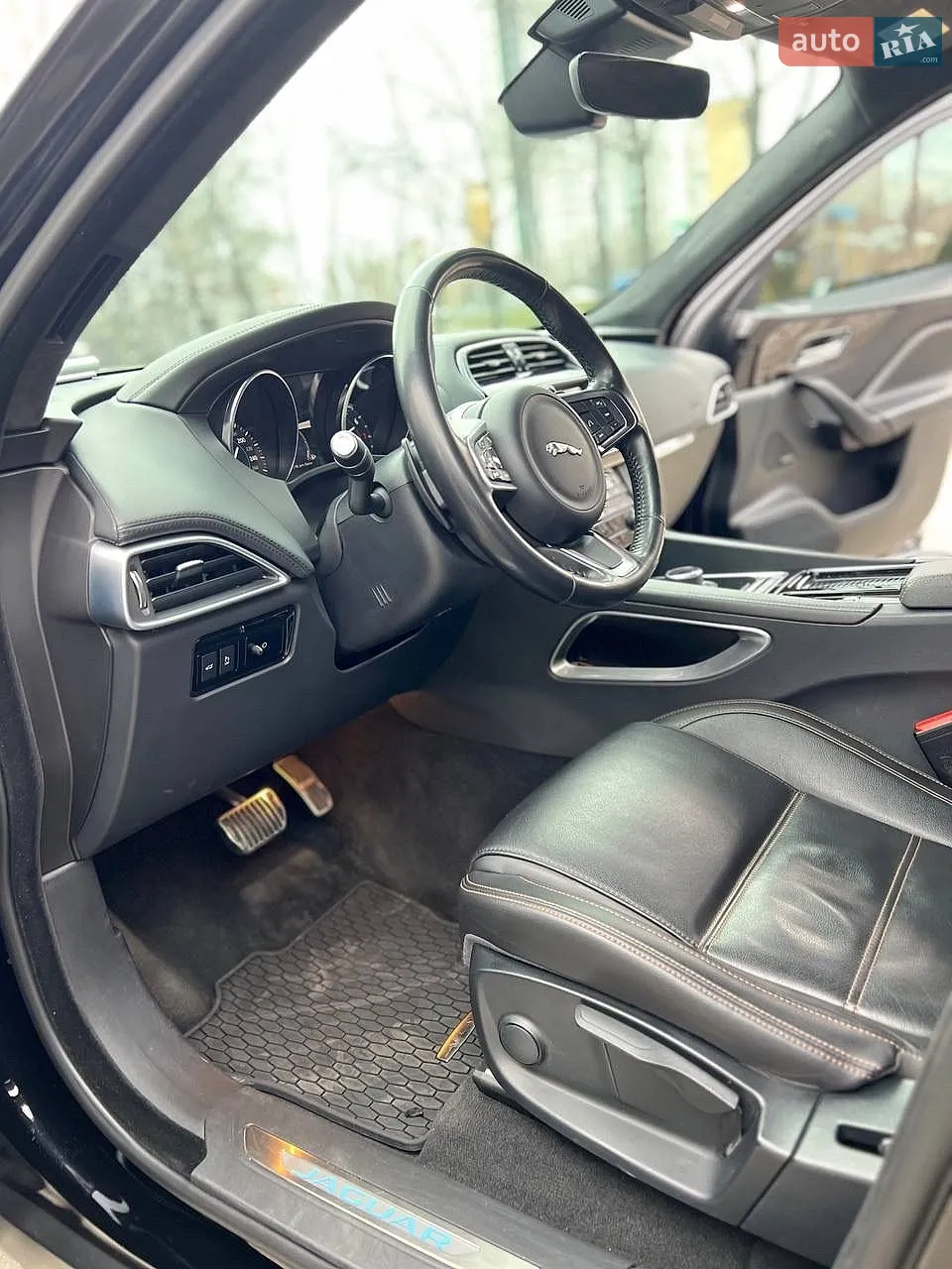 2019 Jaguar F-Pace - мініатюра 17