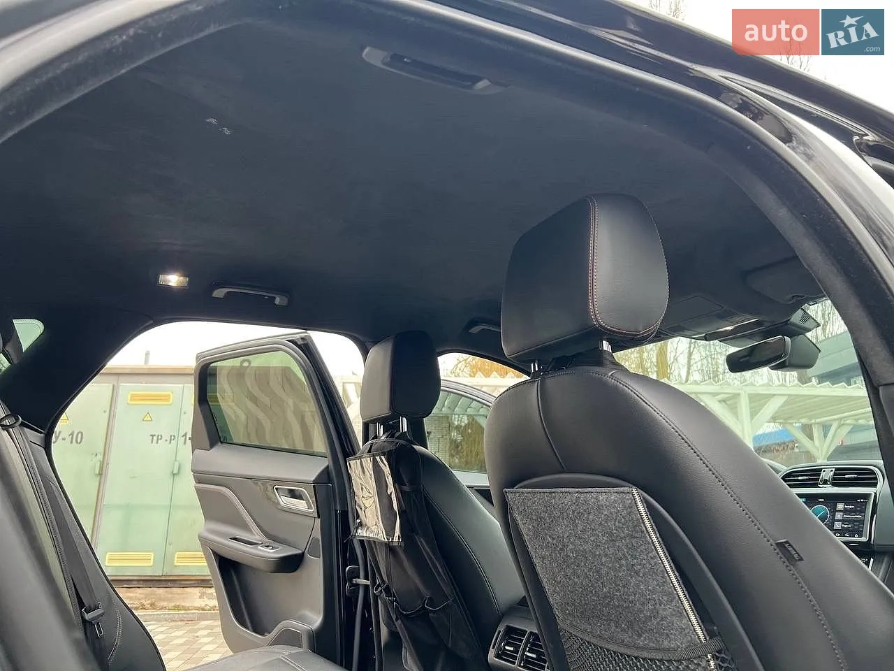 2019 Jaguar F-Pace - мініатюра 20