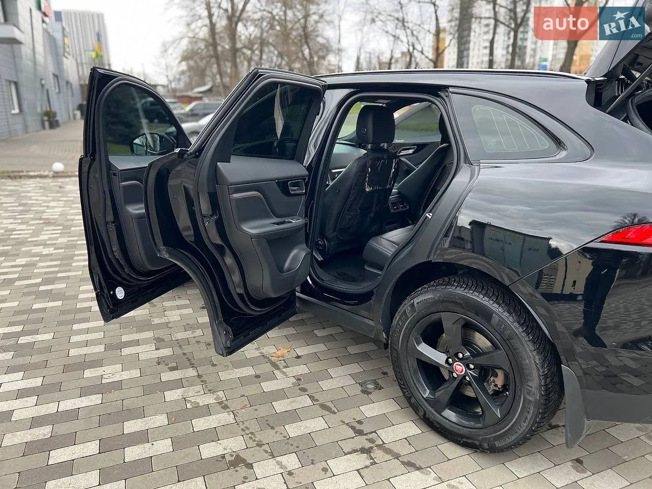 2019 Jaguar F-Pace - мініатюра 15