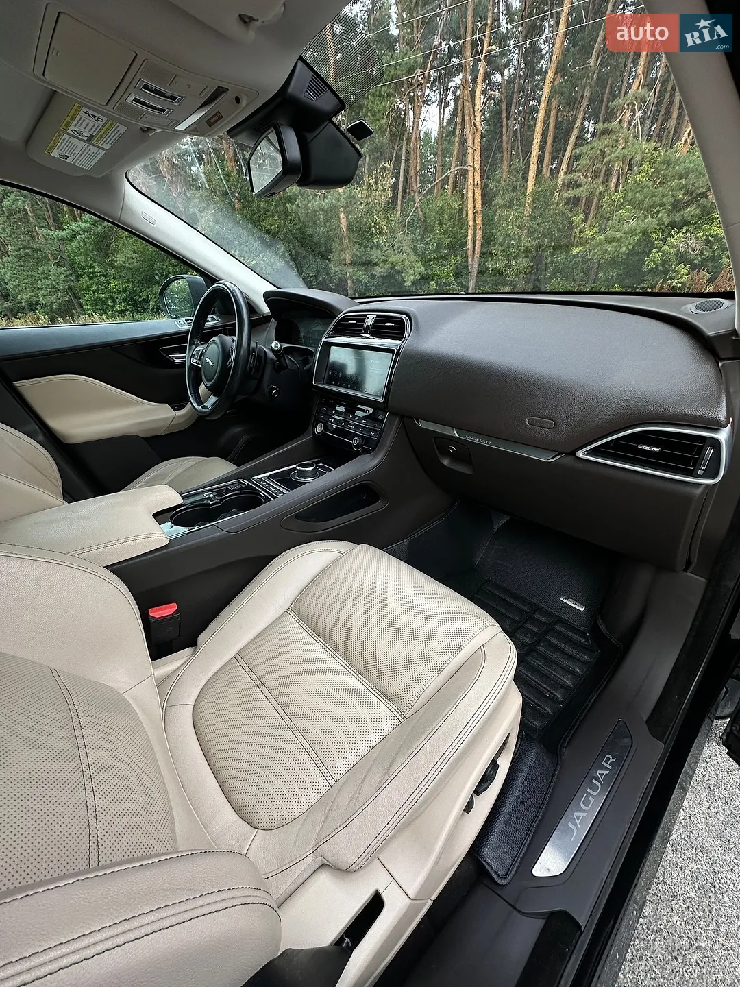2016 Jaguar F-Pace - мініатюра 22