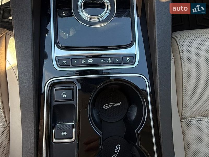 Внедорожник / Кроссовер Jaguar F-Pace 2016 в Харькове