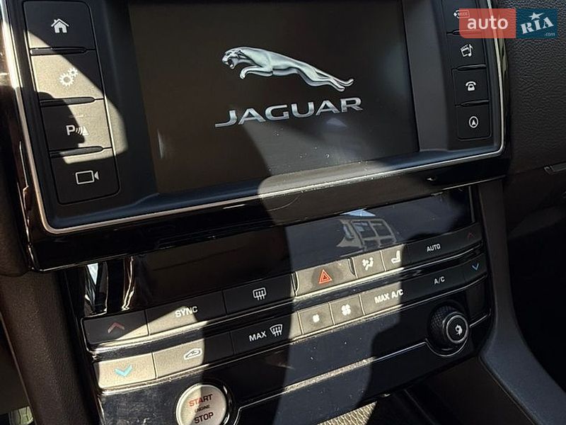 Внедорожник / Кроссовер Jaguar F-Pace 2016 в Харькове