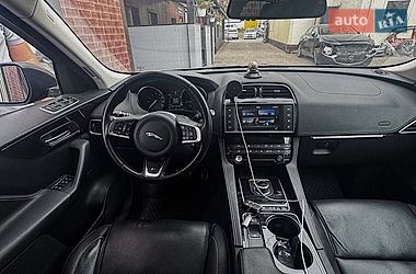 Внедорожник / Кроссовер Jaguar F-Pace 2016 в Киеве