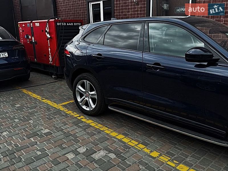 Внедорожник / Кроссовер Jaguar F-Pace 2016 в Киеве