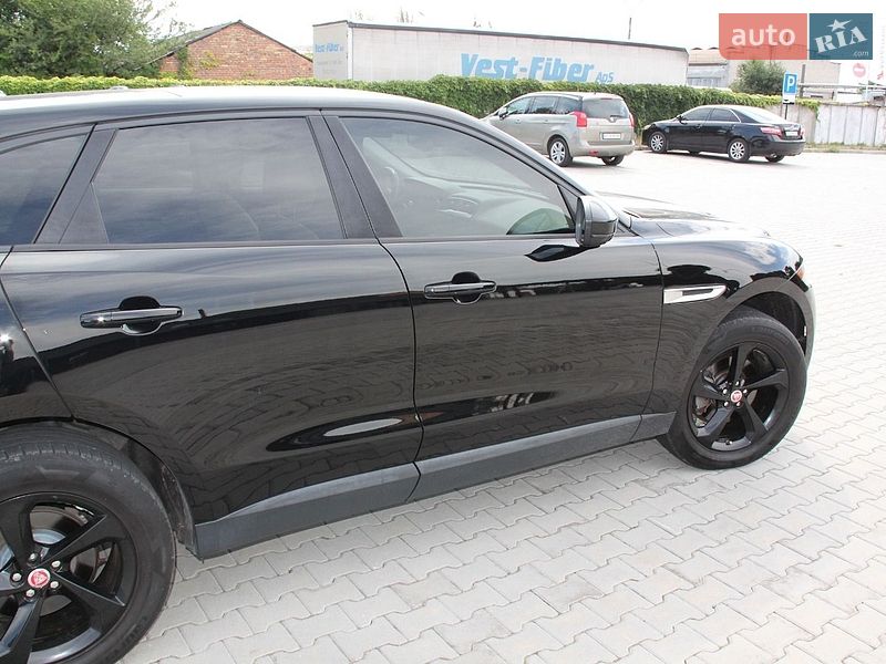 Внедорожник / Кроссовер Jaguar F-Pace 2016 в Нововолынске