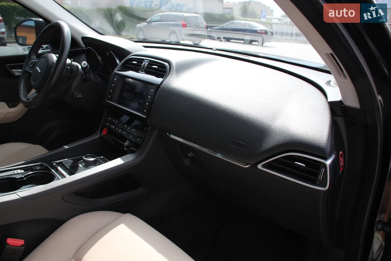 2016 Jaguar F-Pace - мініатюра 36