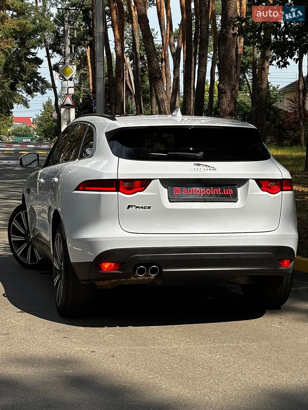 2016 Jaguar F-Pace - мініатюра 14