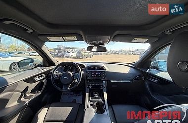 Позашляховик / Кросовер Jaguar F-Pace 2016 в Києві
