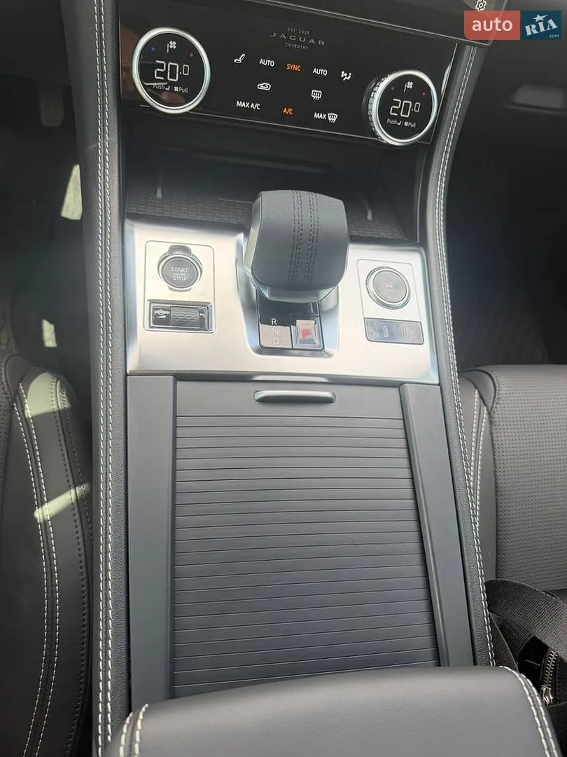 2025 Jaguar F-Pace - мініатюра 13