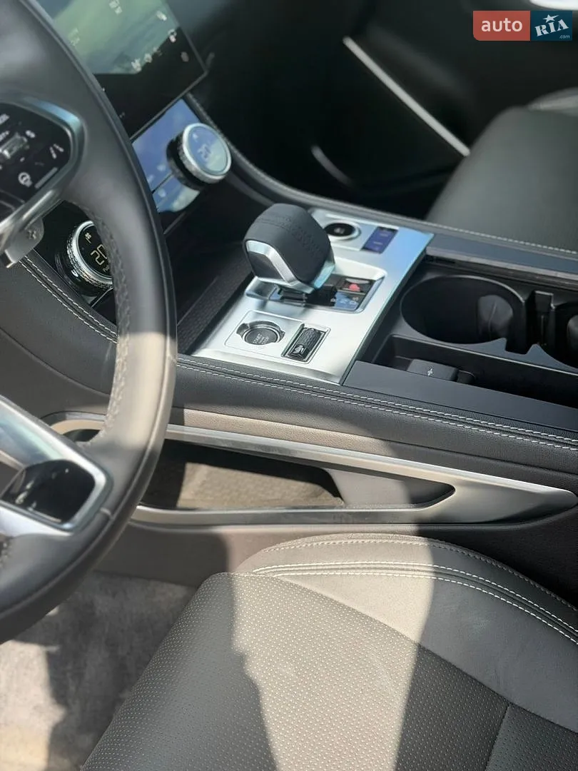2025 Jaguar F-Pace - мініатюра 15