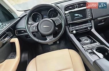 Позашляховик / Кросовер Jaguar F-Pace 2016 в Києві