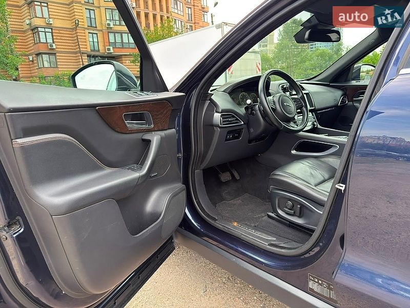 Позашляховик / Кросовер Jaguar F-Pace 2016 в Києві