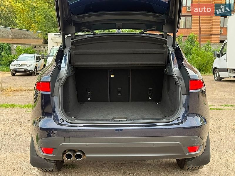 Позашляховик / Кросовер Jaguar F-Pace 2016 в Києві