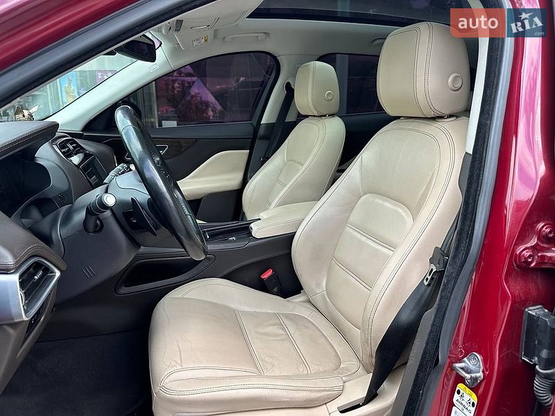 Внедорожник / Кроссовер Jaguar F-Pace 2016 в Киеве