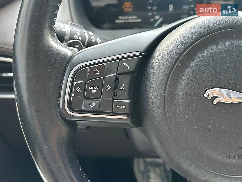 Внедорожник / Кроссовер Jaguar F-Pace 2016 в Киеве