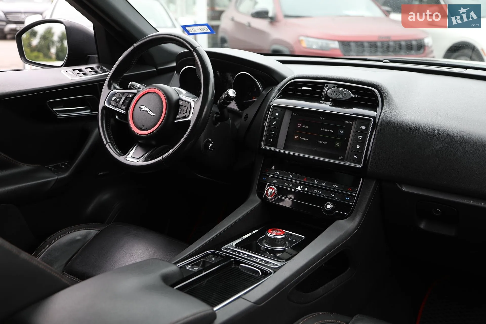 2018 Jaguar F-Pace - мініатюра 17