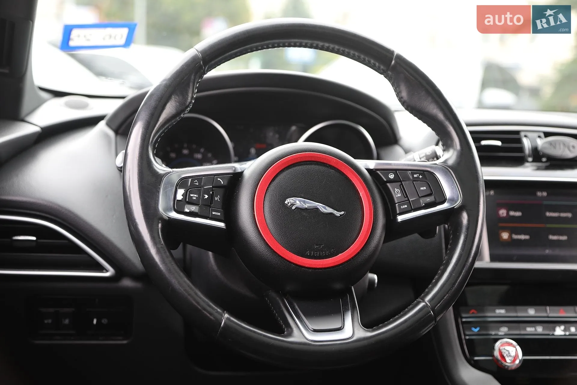 2018 Jaguar F-Pace - мініатюра 19