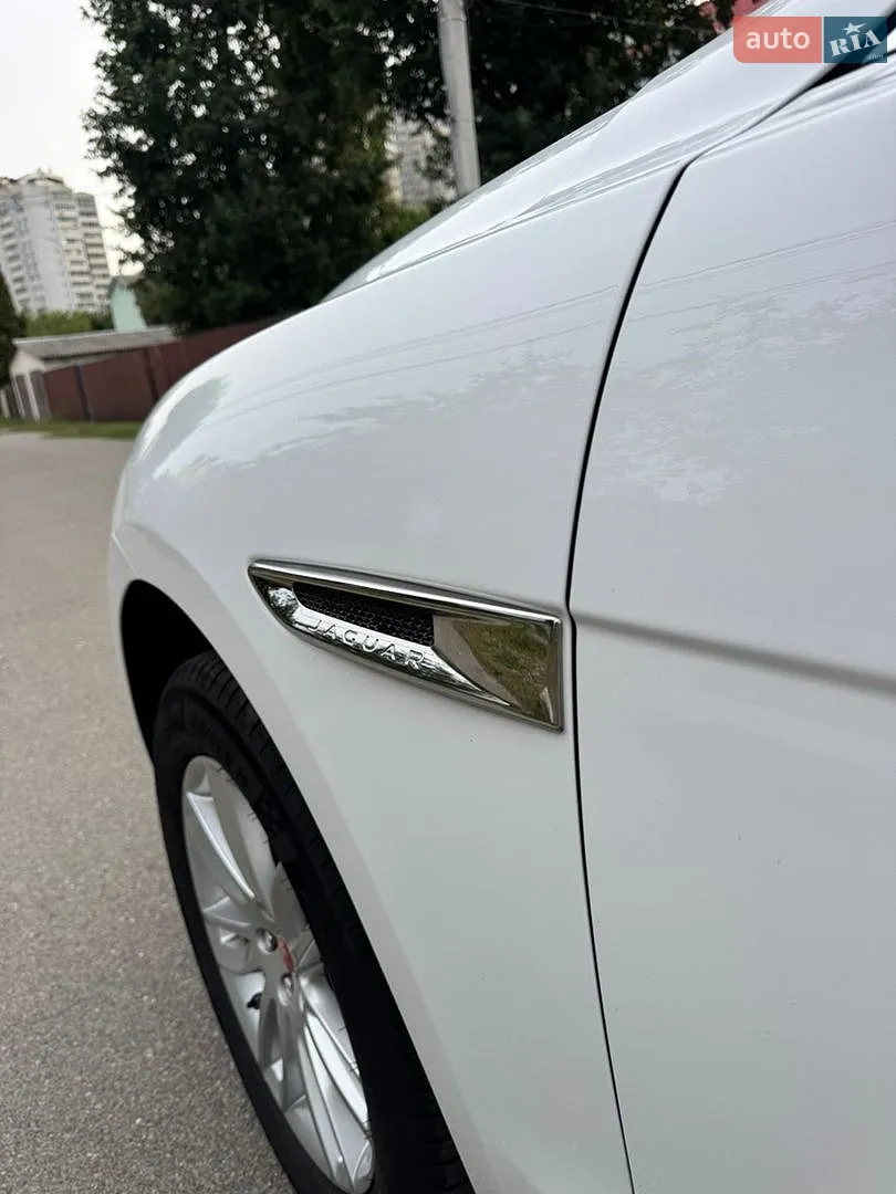2018 Jaguar F-Pace - мініатюра 10