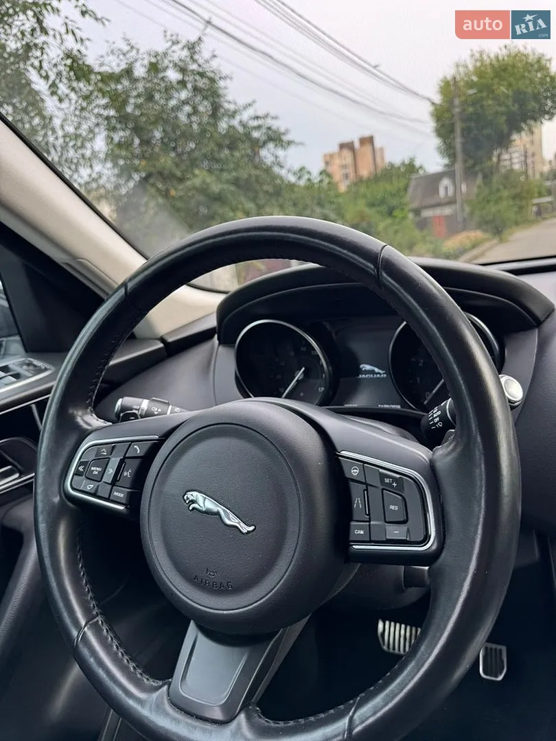 2018 Jaguar F-Pace - мініатюра 21