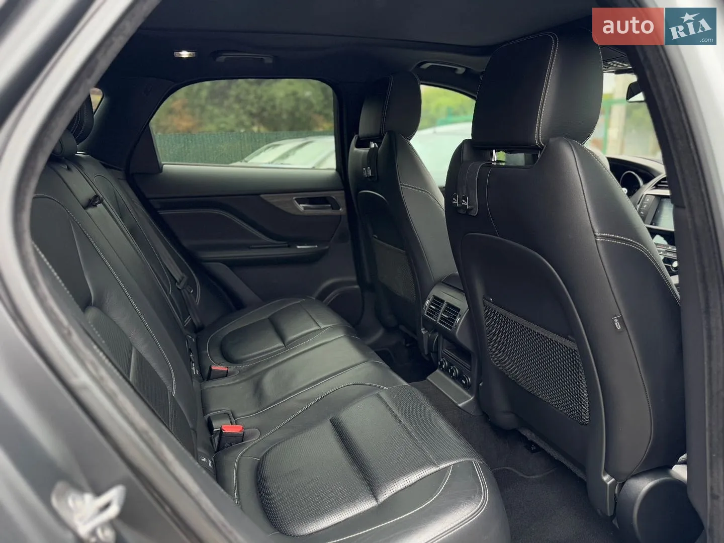 2016 Jaguar F-Pace - мініатюра 29