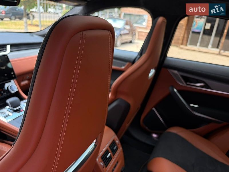 Позашляховик / Кросовер Jaguar F-Pace 2023 в Києві