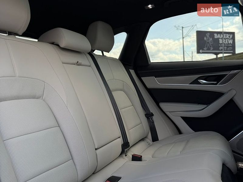 Внедорожник / Кроссовер Jaguar F-Pace 2024 в Ирпене