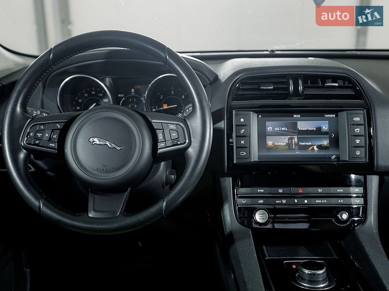 Позашляховик / Кросовер Jaguar F-Pace 2016 в Чернівцях