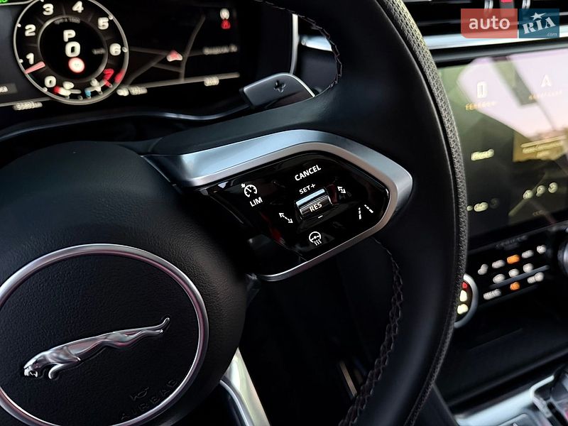 Позашляховик / Кросовер Jaguar F-Pace 2021 в Києві