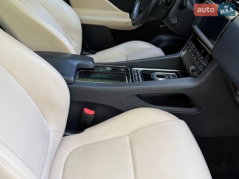 Позашляховик / Кросовер Jaguar F-Pace 2019 в Тернополі