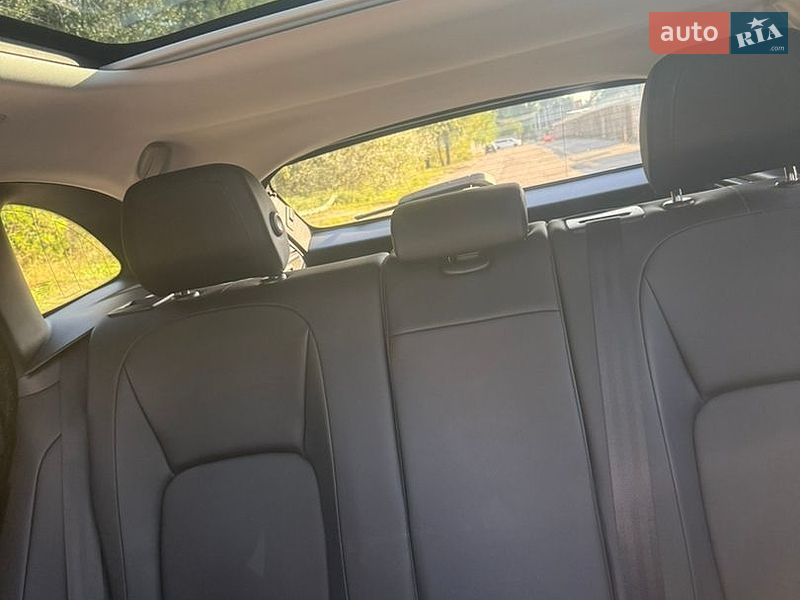 Внедорожник / Кроссовер Jaguar F-Pace 2016 в Киеве фото 11 Внедорожник / Кроссовер Jaguar F-Pace 2016 в Киеве