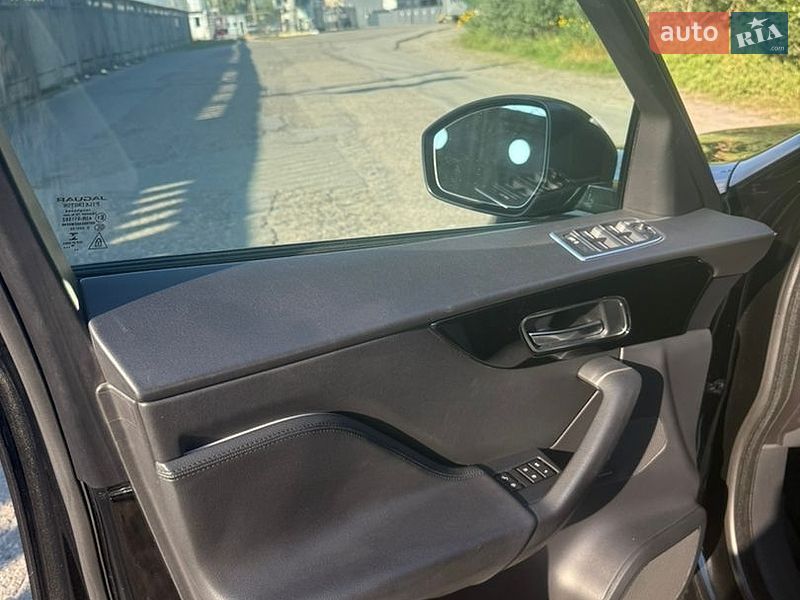 Внедорожник / Кроссовер Jaguar F-Pace 2016 в Киеве фото 25 Внедорожник / Кроссовер Jaguar F-Pace 2016 в Киеве