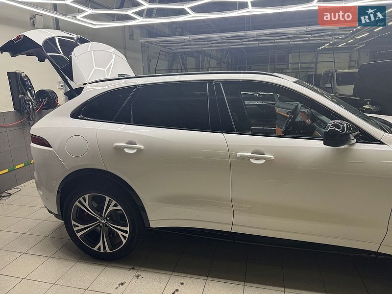Внедорожник / Кроссовер Jaguar F-Pace 2023 в Киеве