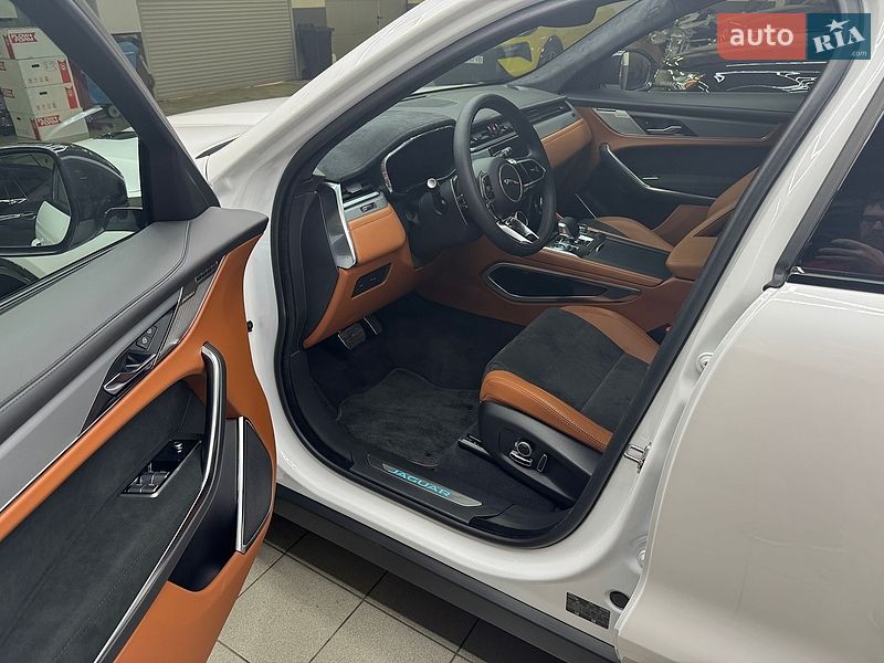 Внедорожник / Кроссовер Jaguar F-Pace 2023 в Киеве