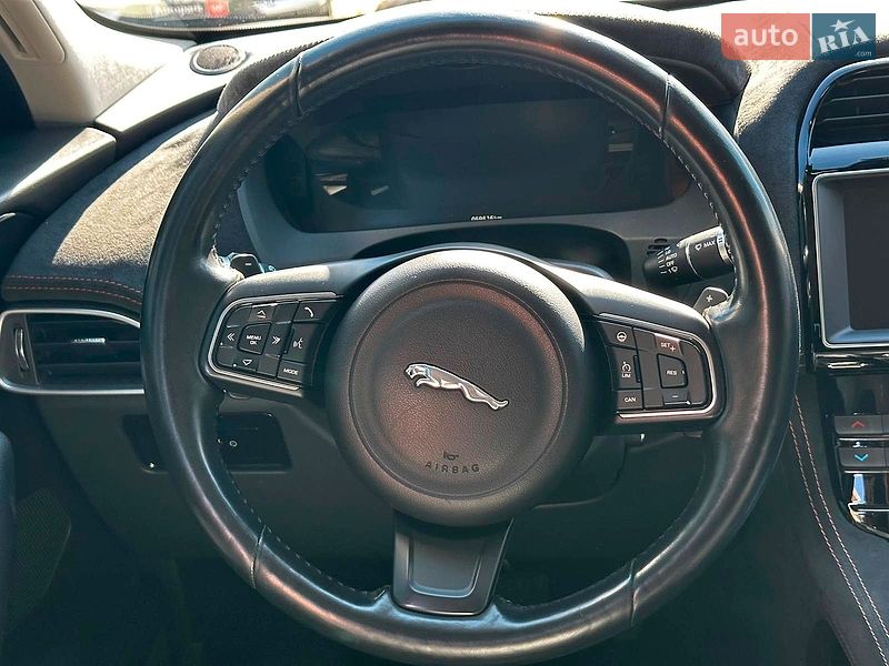 Внедорожник / Кроссовер Jaguar F-Pace 2016 в Одессе