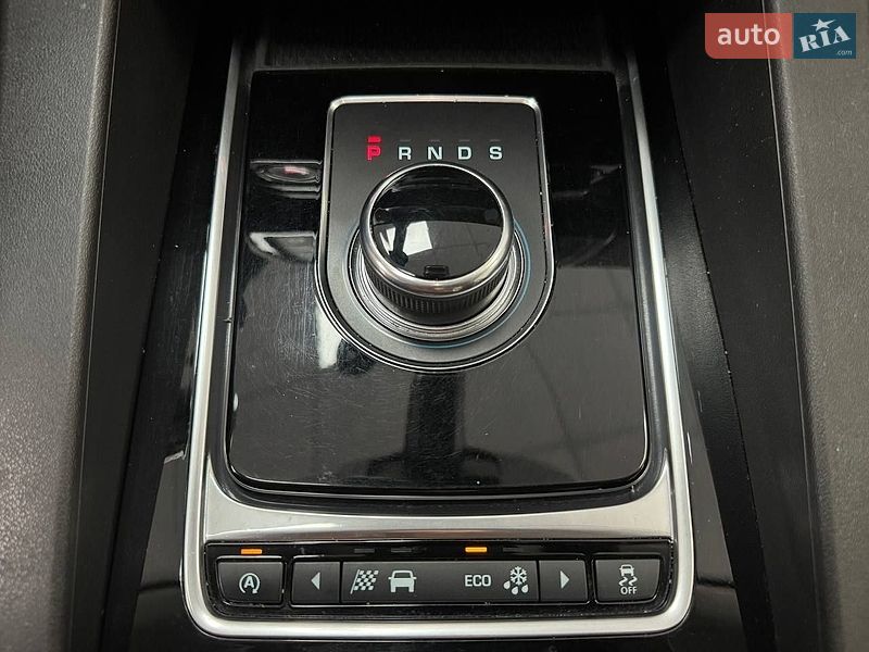 Внедорожник / Кроссовер Jaguar F-Pace 2016 в Киеве