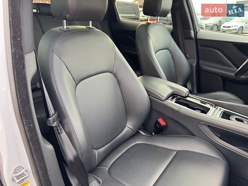 Позашляховик / Кросовер Jaguar F-Pace 2018 в Рівному фото 36 Позашляховик / Кросовер Jaguar F-Pace 2018 в Рівному