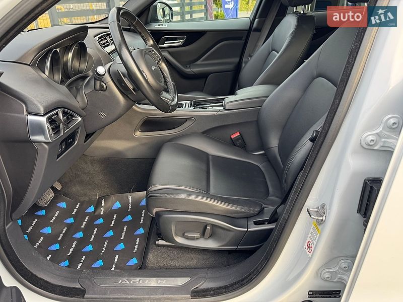 Позашляховик / Кросовер Jaguar F-Pace 2018 в Рівному фото 19 Позашляховик / Кросовер Jaguar F-Pace 2018 в Рівному