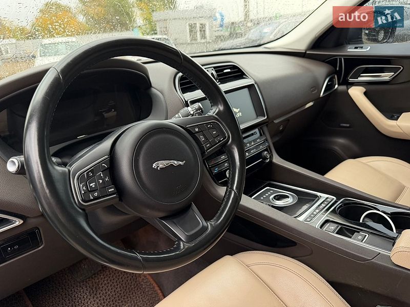 Внедорожник / Кроссовер Jaguar F-Pace 2016 в Киеве фото 13 Внедорожник / Кроссовер Jaguar F-Pace 2016 в Киеве