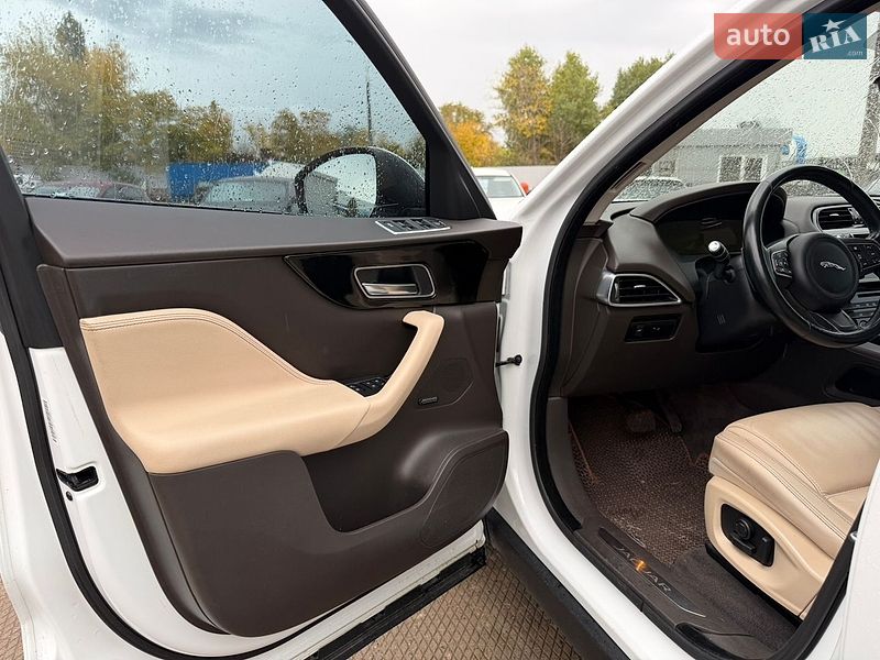 Внедорожник / Кроссовер Jaguar F-Pace 2016 в Киеве фото 12 Внедорожник / Кроссовер Jaguar F-Pace 2016 в Киеве