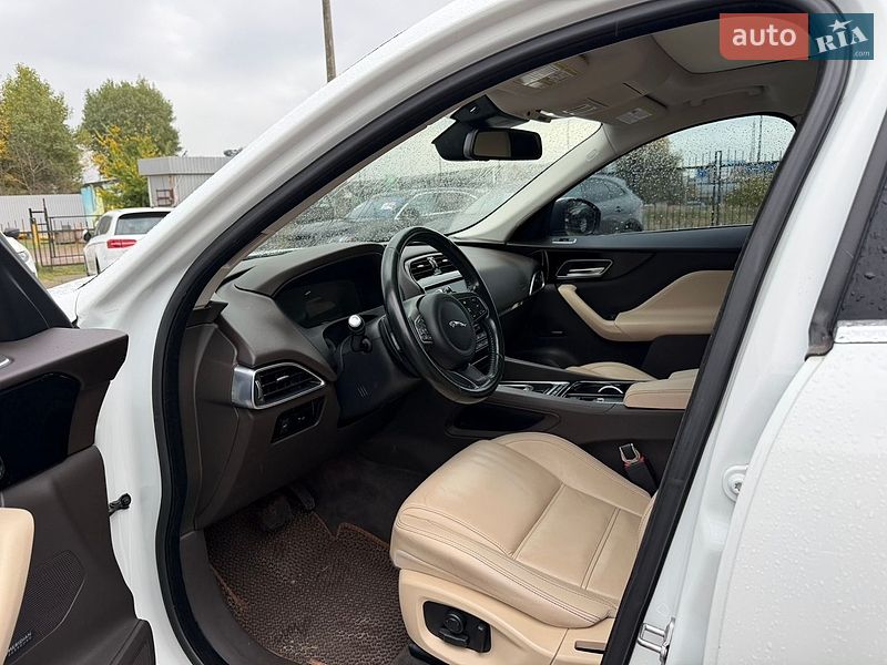 Внедорожник / Кроссовер Jaguar F-Pace 2016 в Киеве фото 15 Внедорожник / Кроссовер Jaguar F-Pace 2016 в Киеве
