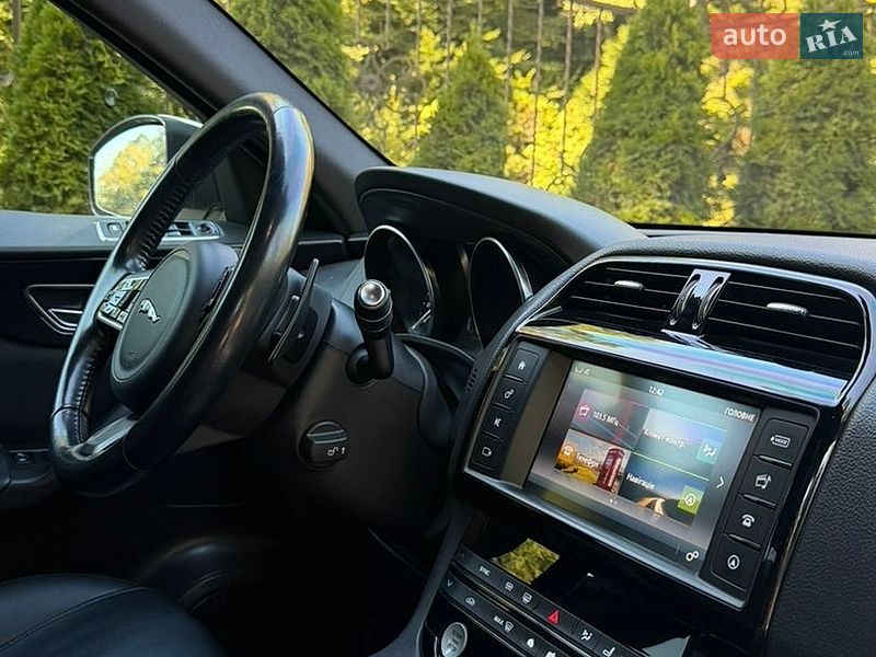Внедорожник / Кроссовер Jaguar F-Pace 2017 в Трускавце