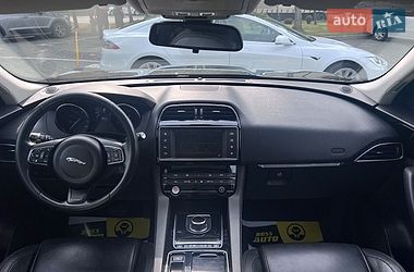 Внедорожник / Кроссовер Jaguar F-Pace 2016 в Львове