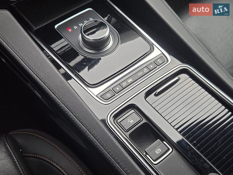 Внедорожник / Кроссовер Jaguar F-Pace 2019 в Киеве