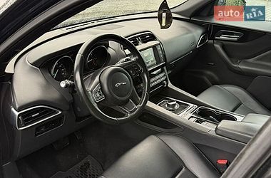 Внедорожник / Кроссовер Jaguar F-Pace 2016 в Хмельницком
