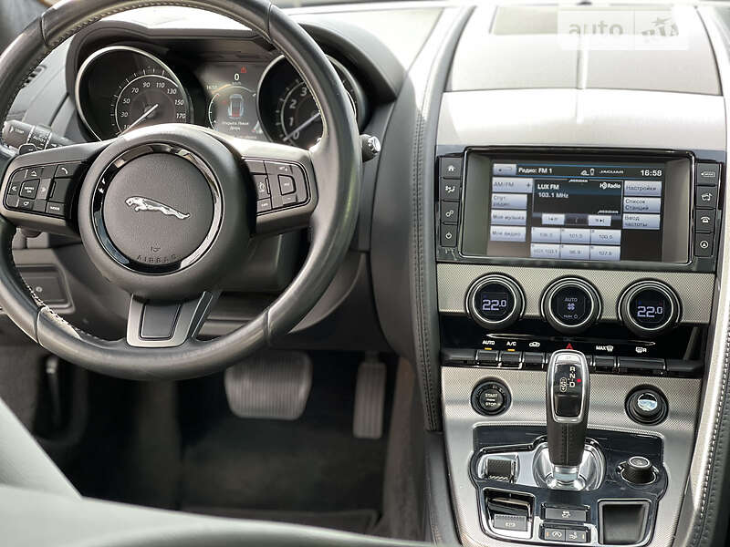 Купе Jaguar F-Type 2015 в Киеве