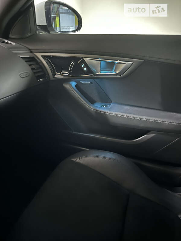 Купе Jaguar F-Type 2016 в Одесі
