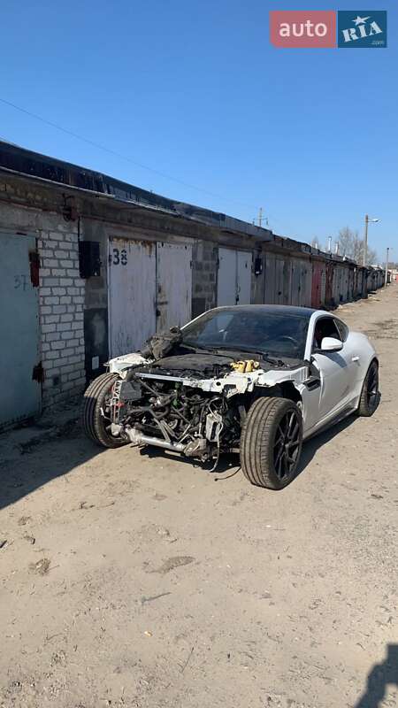 Купе Jaguar F-Type 2015 в Киеве