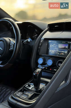 Купе Jaguar F-Type 2015 в 